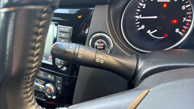 Nissan Qashqai 1.3 DiG-T Tekna+ 5dr Petrol Hatchback